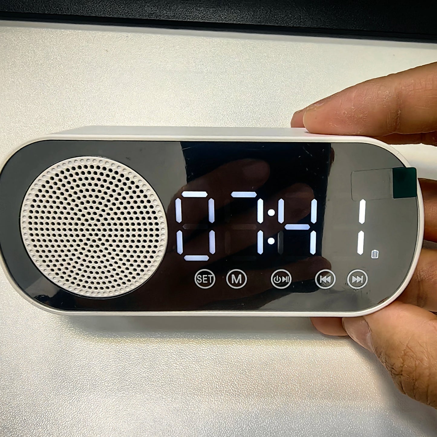 Mini Mirror Digital Alarm Clock Timer Rechargable Wireless Clock 2 Alarms FM Radio Wireless Speaker Subwoofer Desktop LED Clock