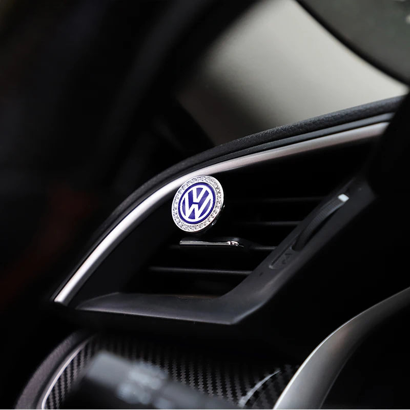 1Pcs Air Outlet Aromatherapy Clip Car Solid Perfume Freshener For Volkswagen Tiguan GTI Polo T5 Golf Scirocco R-Line R Magotan