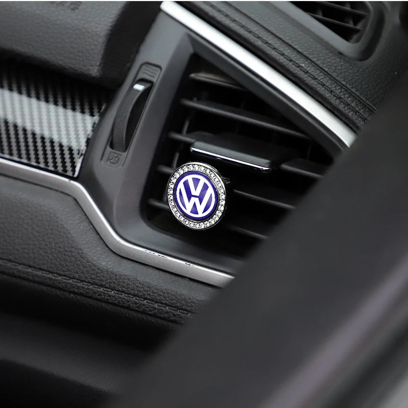 1Pcs Air Outlet Aromatherapy Clip Car Solid Perfume Freshener For Volkswagen Tiguan GTI Polo T5 Golf Scirocco R-Line R Magotan