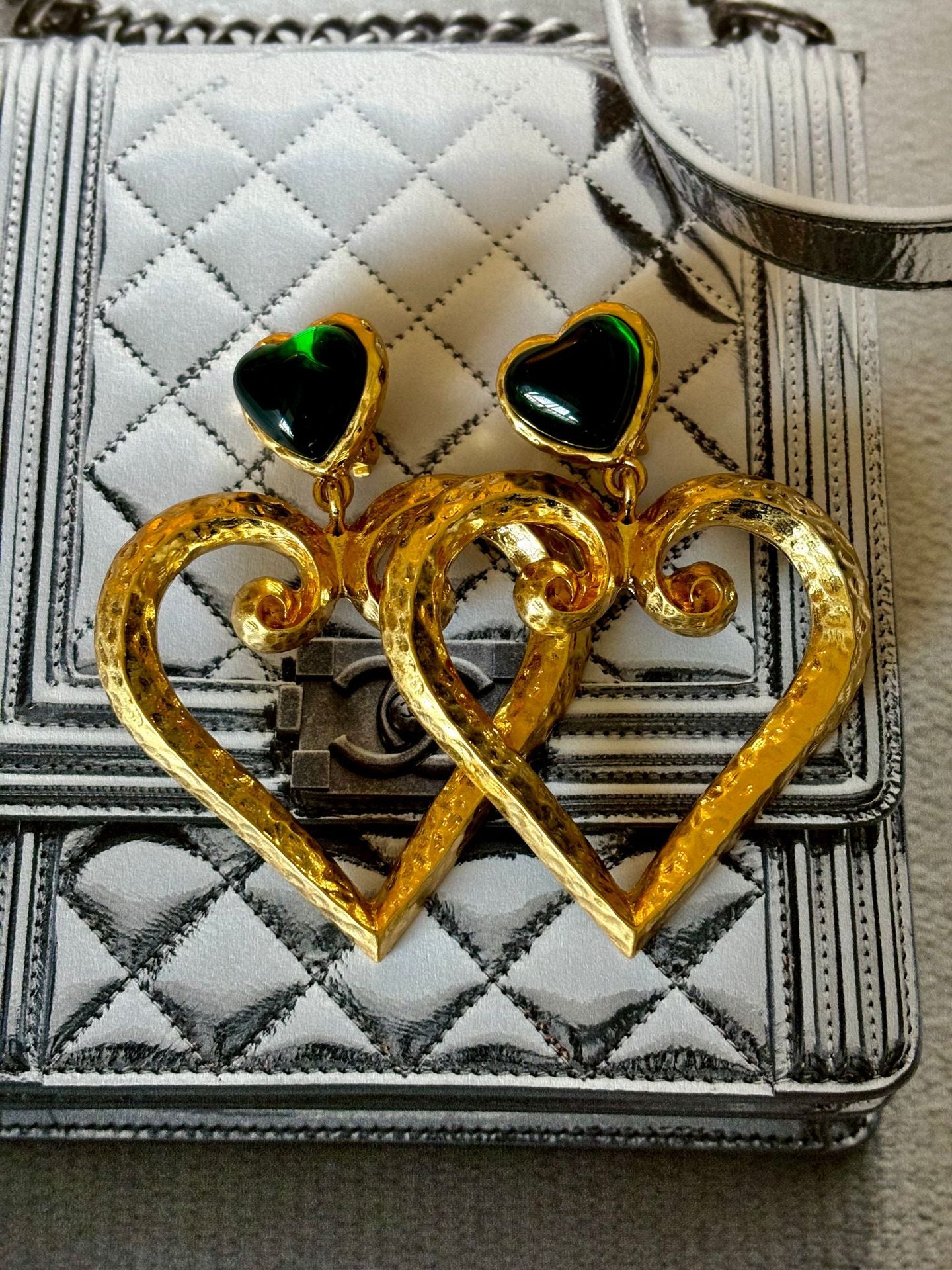Bottle Green Heart Vintage High-grade Niche Ear Clips Earrings